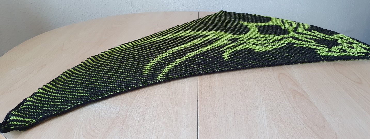 Dragon, Dragonhead, Shadow Knitting, Illusion Knitting, Motif Shawl