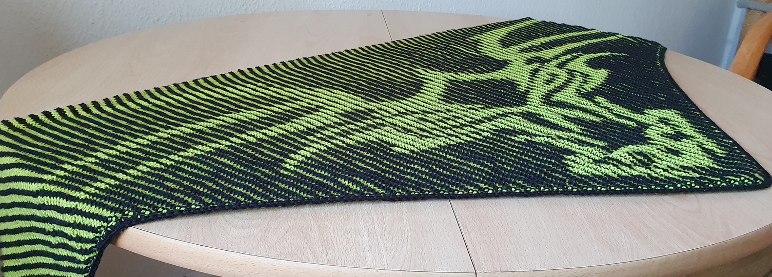 Dragon, Dragonhead, Shadow Knitting, Illusion Knitting, Motif Shawl