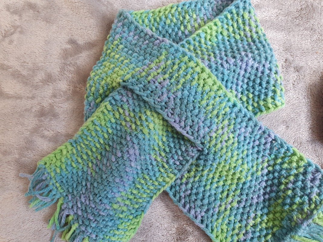 Strickanleitung für einen Babyschal mit Einsteckschlitz! - Bild 3