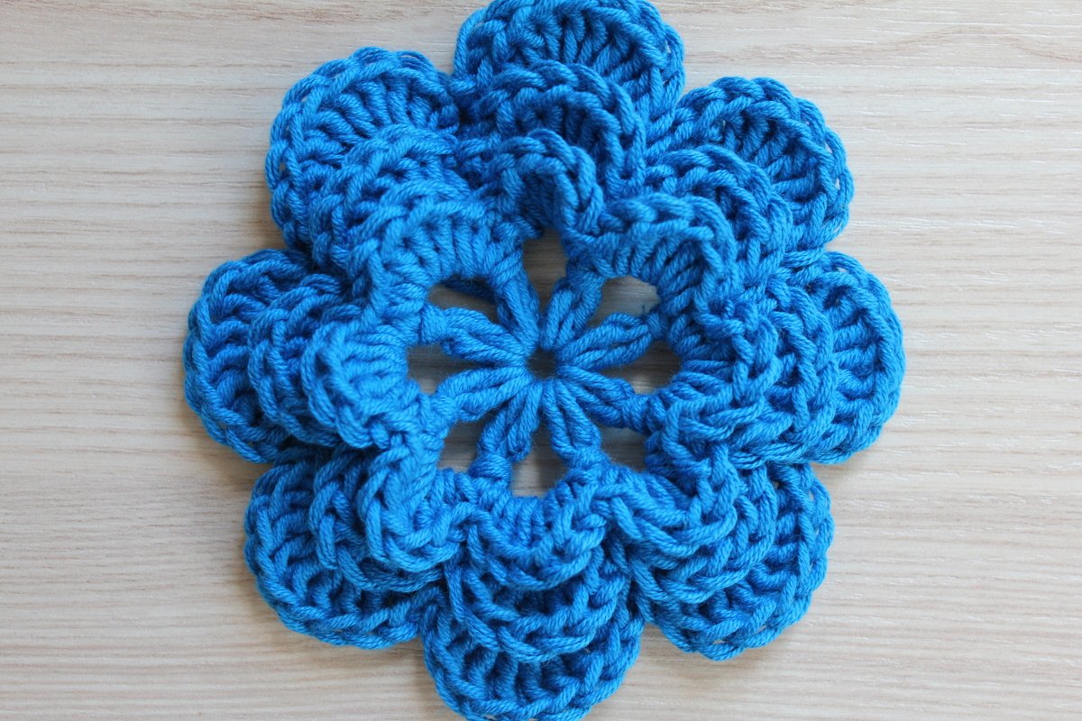 "Blütenzauber" 3 D Blume, PDF-Häkelanleitung - Bild 2