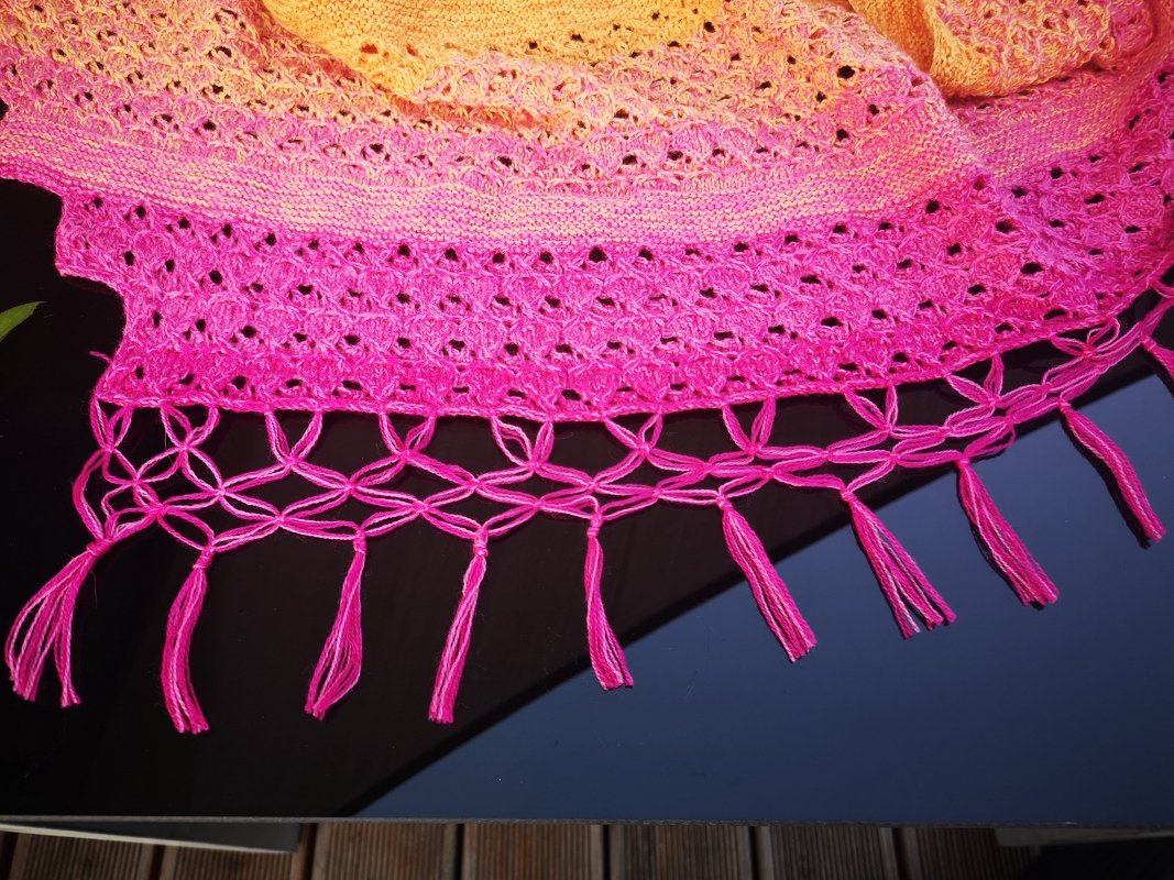 Strickanleitung Oleandro, sommerliches geschwungenes Drachentuch mit tollem Muster - Bild 2