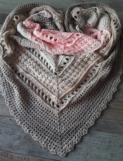 Häkelanleitung - Dreieckstuch "modern Romance"