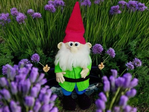 Großer flauschiger Gartenzwerg XXL - Häkelanleitung