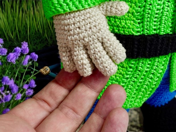 Großer flauschiger Gartenzwerg XXL - Häkelanleitung