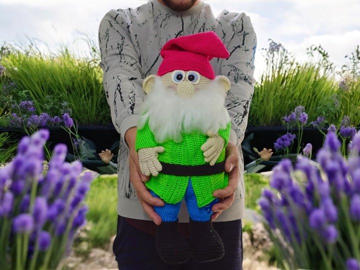 Großer flauschiger Gartenzwerg XXL - Häkelanleitung