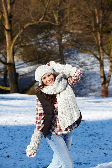 25 Accessoires gestrickt - Mützen, Schals, Ponchos, Armstulpen, Loops, Scoodies,