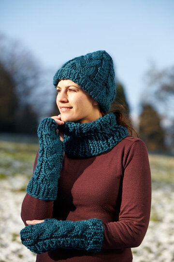 25 Accessoires gestrickt - Mützen, Schals, Ponchos, Armstulpen, Loops, Scoodies,