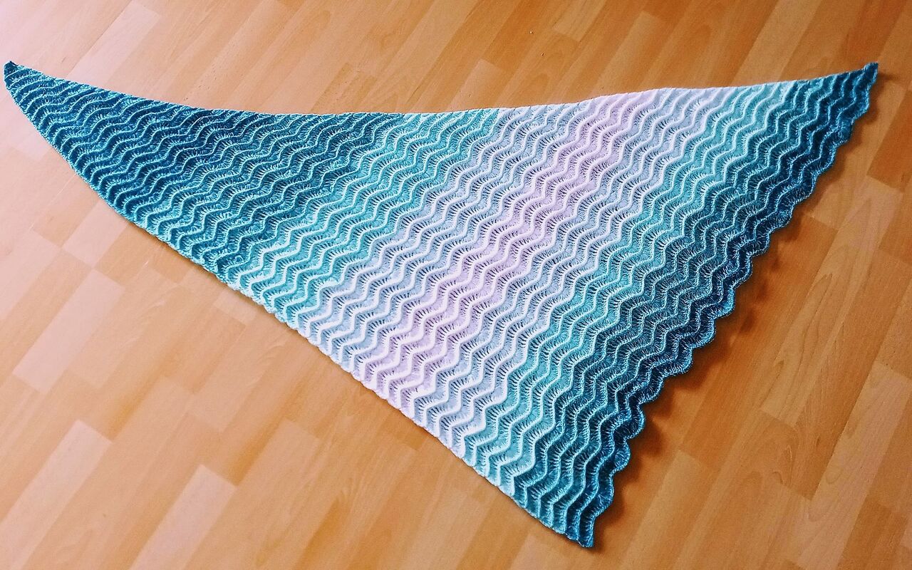 Häkelanleitung asymmetrisches Dreieckstuch Lagoon - Bild 10