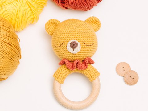 Häkelanleitung babyrassel Bär