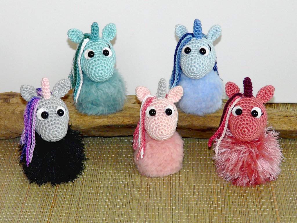 Häkelanleitung Schlüsselanhänger Einhorn Flauschkugel