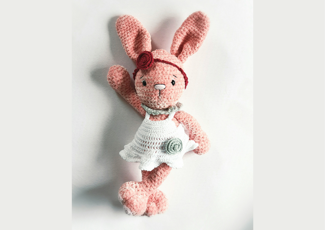 Häkelanleitung Hase Lulu Langohr mit Kleidung - Bild 2