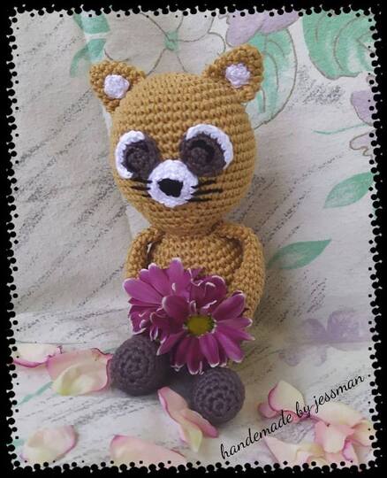 Häkelanleitung Waschbär mit Herz