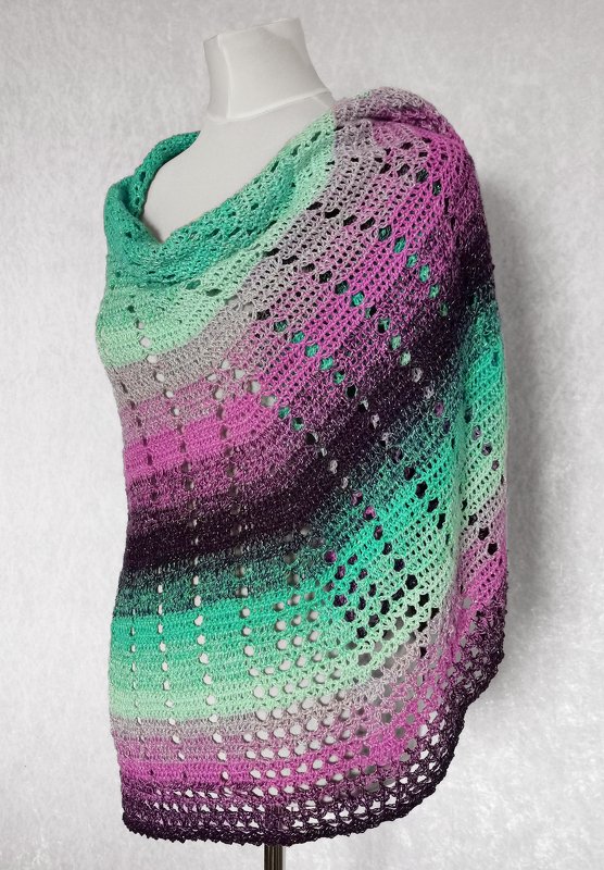 Crochet pattern shawl // crescent shawl // wrap Conquilla - Image 3
