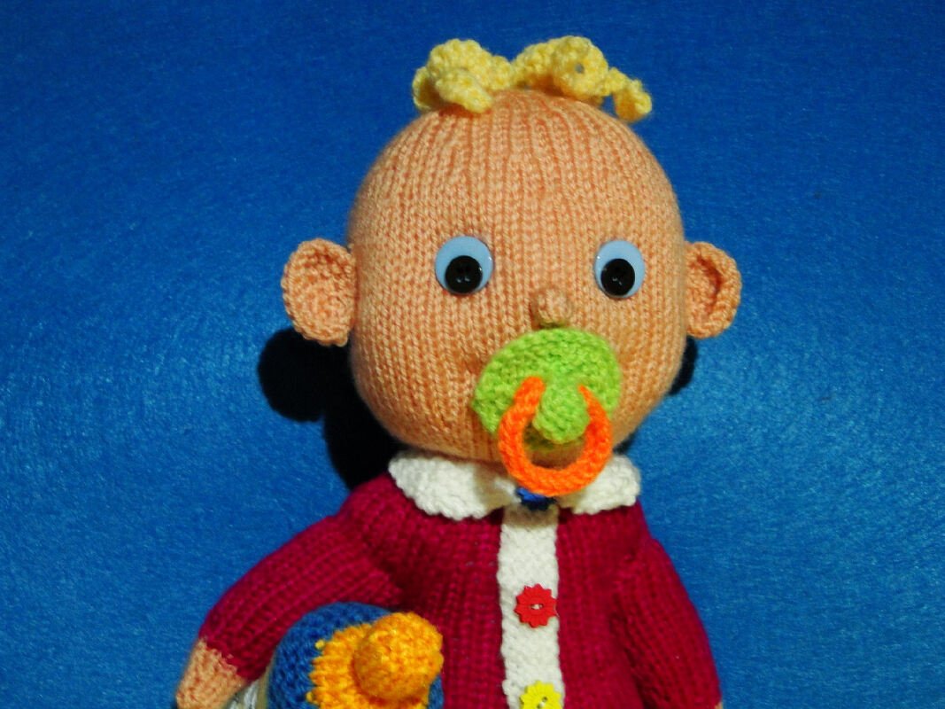 Knitting Pattern Baby with bottle - Image 7