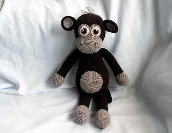 Mo the monkey, XXL english crochet pattern