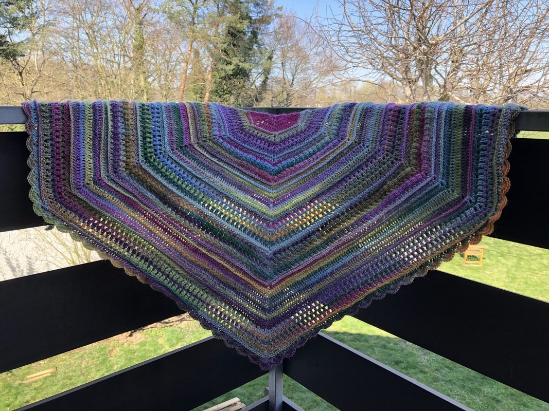 Häkelanleitung Fünfecktuch "Sommerabendhauch" - Bild 7