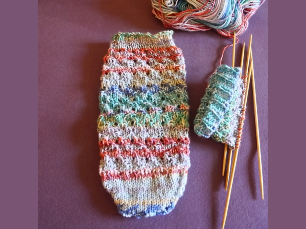 Strickanleitung Spiralsocke Herikkusu