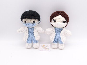 Doctor Felton & Doctor Pippa- Crochet Amiguruimi Doll Pattern