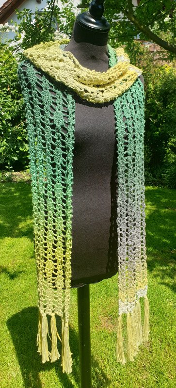 Anleitung Frühlingsduft-1 superleichter Fransen-Häkelschal von Liane-Stähler-Designs