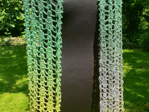 Anleitung Frühlingsduft-1 superleichter Fransen-Häkelschal von Liane-Stähler-Designs