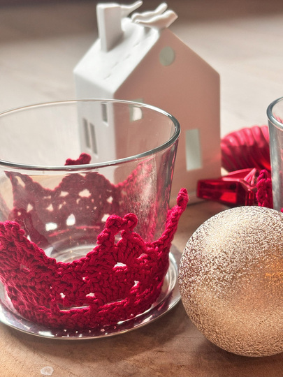 Häkelanleitung: Weihnachtliche Teelichtdeko häkeln