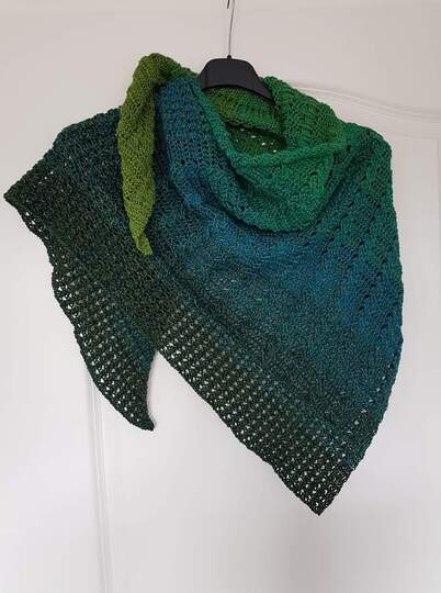 Häkeltuch Zöpfli assymetrisch