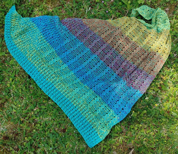 Häkeltuch Zöpfli assymetrisch