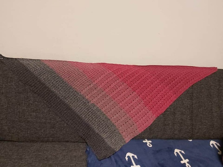 Häkeltuch Zöpfli assymetrisch