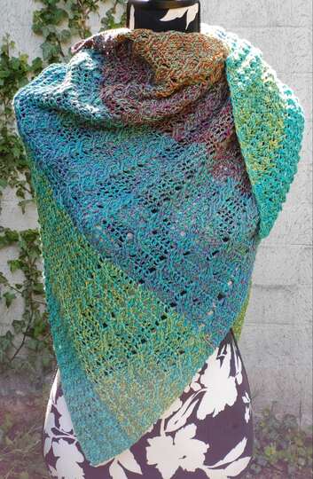 Häkeltuch Zöpfli assymetrisch