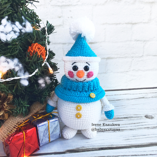 Crochet Amigurumi pattern Snowman Oscar