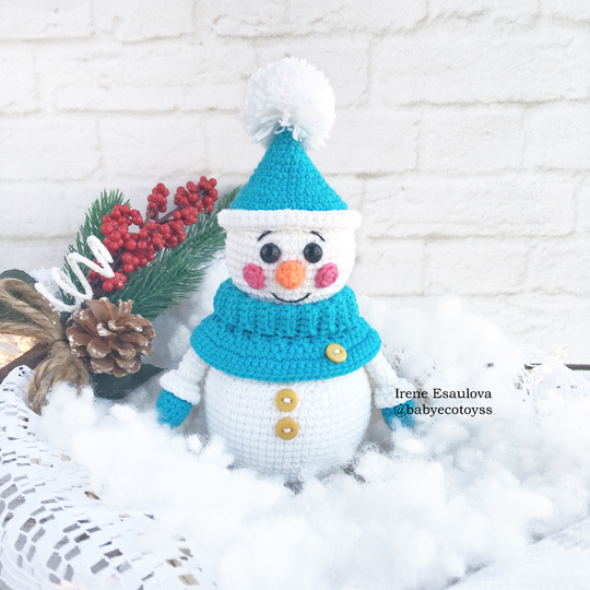 Crochet Amigurumi pattern Snowman Oscar