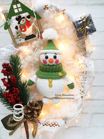 Crochet Amigurumi pattern Snowman Oscar