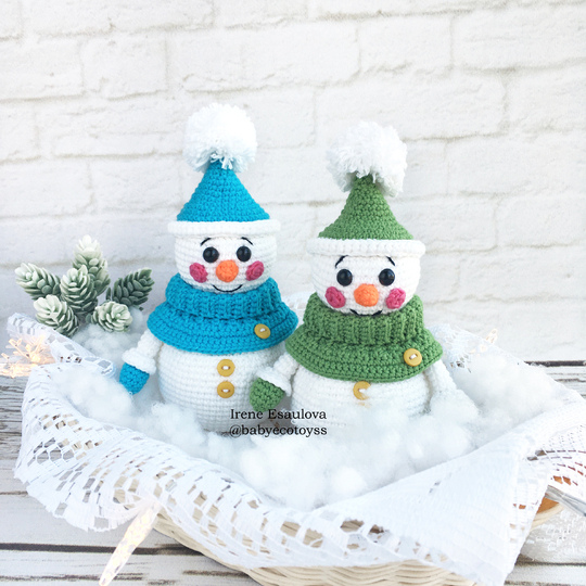 Crochet Amigurumi pattern Snowman Oscar