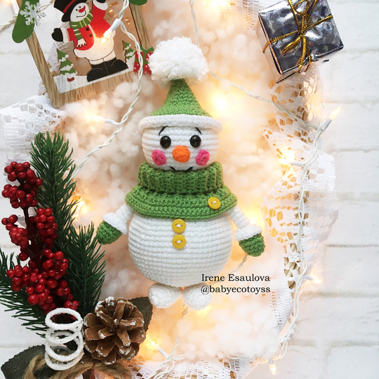 Crochet Amigurumi pattern Snowman Oscar