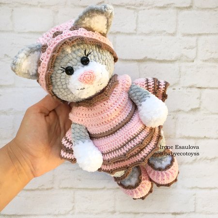 Crochet Amigurumi pattern Cat Kitty Lily in outfit