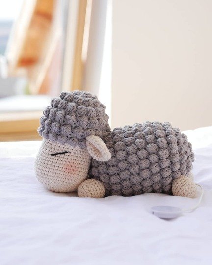 Häkelanleitung Schäfchen Frieda als Spieluhr, Amigurumi