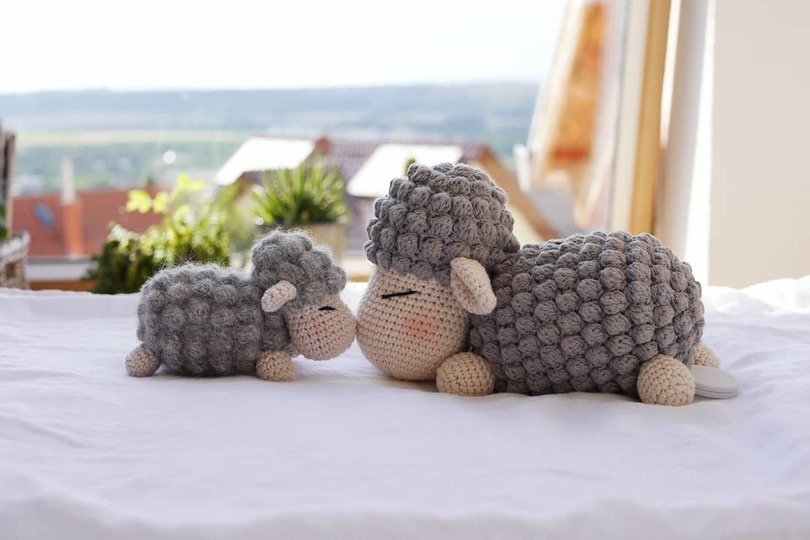 Häkelanleitung Schäfchen Frieda als Spieluhr, Amigurumi