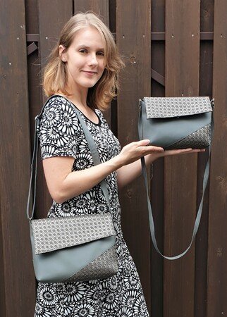 Handtasche Chloe - mit schräger Taschenklappe - 2 Größen