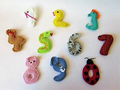 Häkelanleitung: Tier-Zahlen für den Kindergeburtstag
