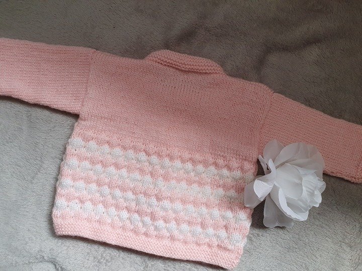 Strickanleitung Babyjäckchen Bubble Größe 74/80!