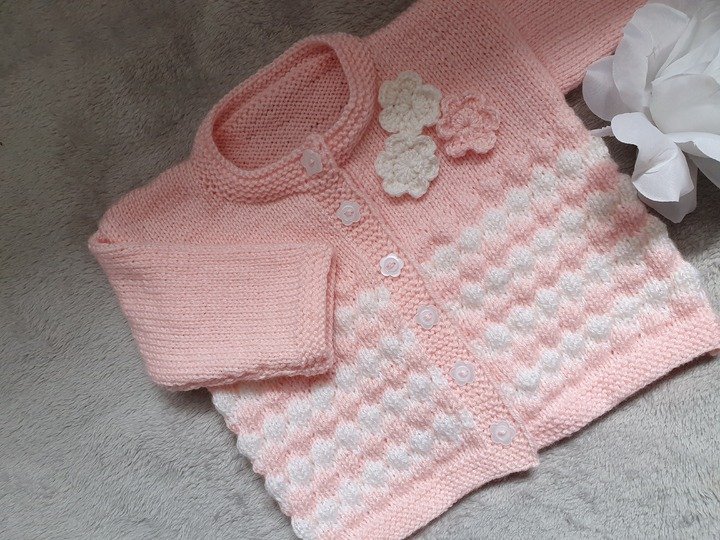 Strickanleitung Babyjäckchen Bubble Größe 74/80!