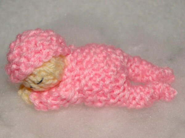Lovely Sleeping baby - knitting pattern amigurumi