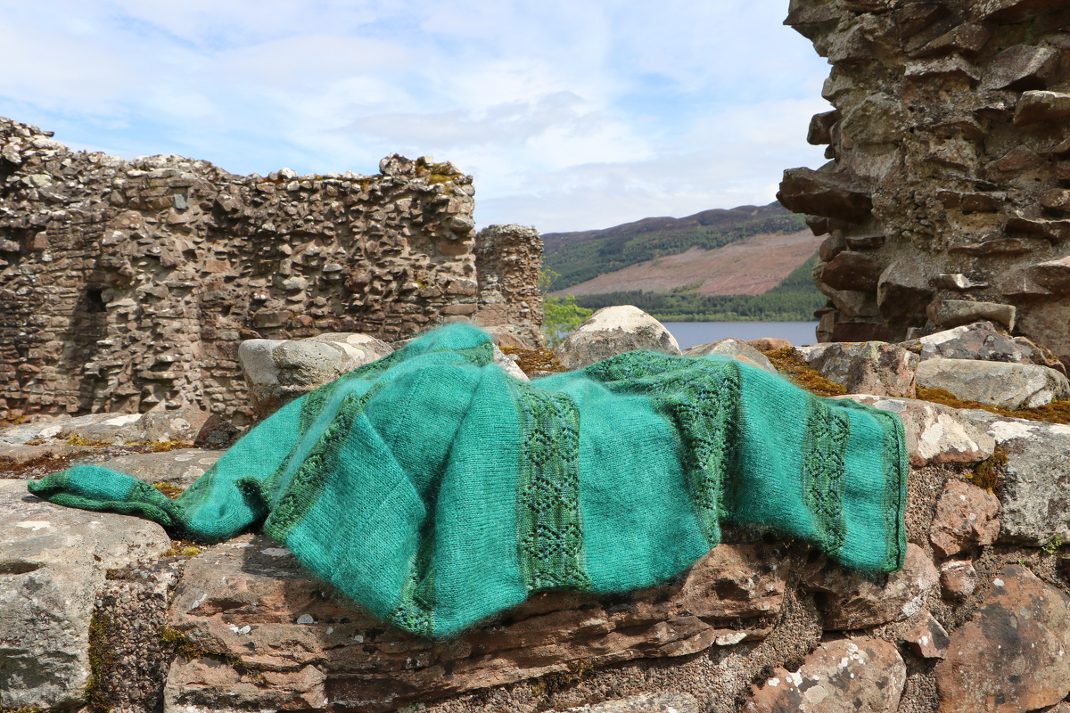 Knitting Pattern Shawl Scottish Diamonds