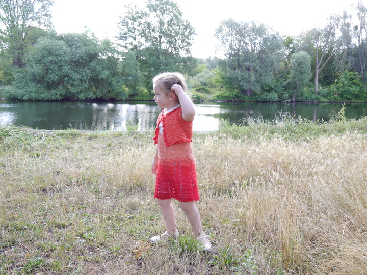 Häkelanleitung für ein Sommerkleid und Bolero