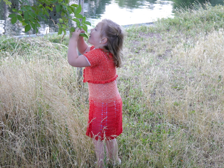 Häkelanleitung für ein Sommerkleid und Bolero
