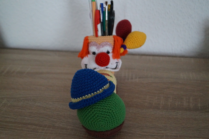 Ferdi - Clownutensilo für den Kinderschreibtisch- Schulanfang