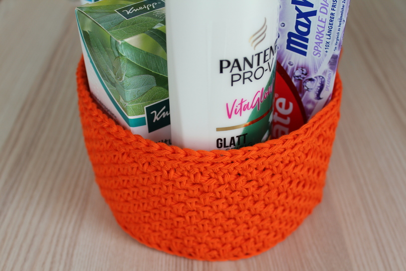 "Flechtwerk" gehäkeltes Körbchen