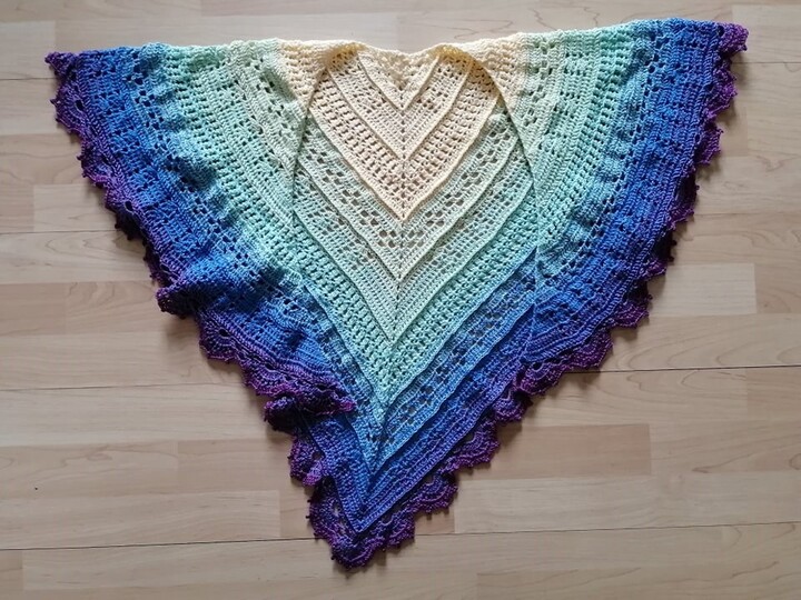 Anleitung Dreieckstuch "Apfelblütentraum"