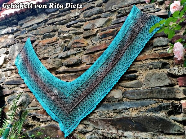 Crochet pattern scarf // v-shaped scarf // triangle shawl "Vinkel"