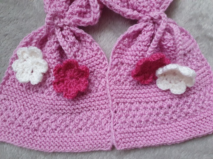 Strickanleitung Mädchenschal 3 - 4 Jahre mit Häkelblümchen!